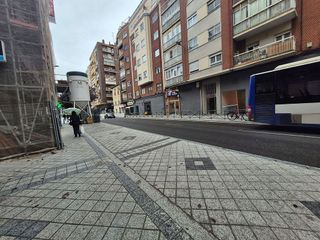 Local comercial en alquiler en Circular - Vadillos en Valladolid