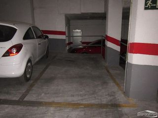 Garaje en alquiler en Lucena