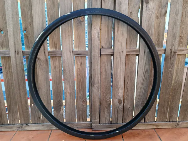 Cubierta Triban 700x28