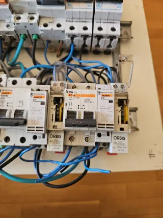 Cuadro Eléctrico con Interruptores