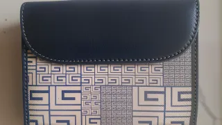 Cartera monedero de piel Guy Laroche