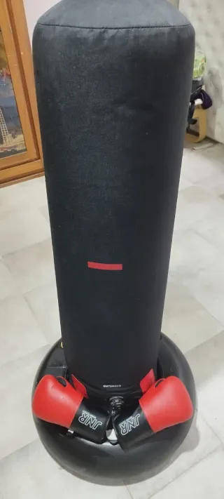 Saco boxeo infantil con guantes