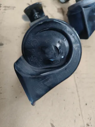 Pareja de claxon (bocinas) BMW serie 1 E81 E87