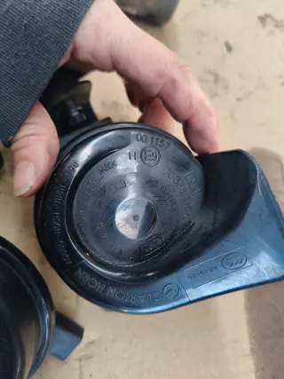 Pareja de claxon (bocinas) BMW serie 1 E81 E87