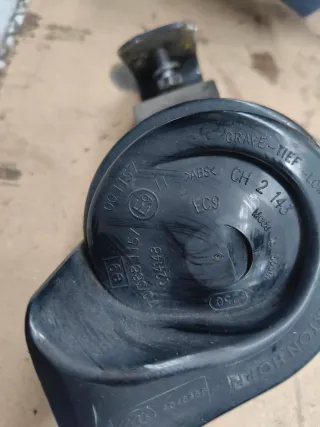 Pareja de claxon (bocinas) BMW serie 1 E81 E87