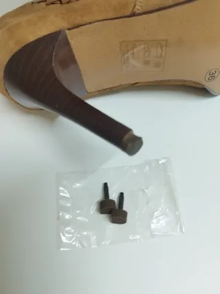 Botines tipo ante tacón marrón