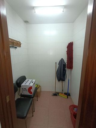 Local comercial en venta en Linares