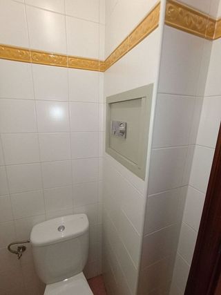 Local comercial en venta en Linares