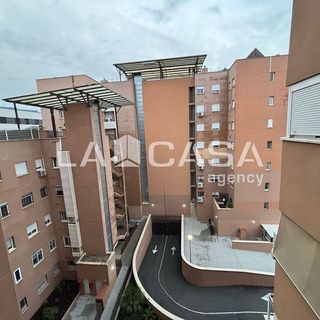 Garaje en venta en Colores - Entreparques en Sevilla