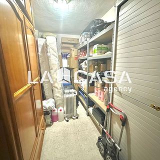 Garaje en venta en Colores - Entreparques en Sevilla