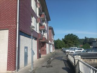 Garaje en venta en Entrambasaguas