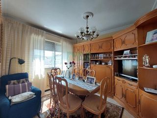 Piso en venta en Ventiun en Ourense