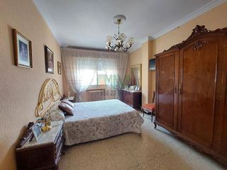 Piso en venta en Ventiun en Ourense