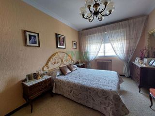 Piso en venta en Ventiun en Ourense