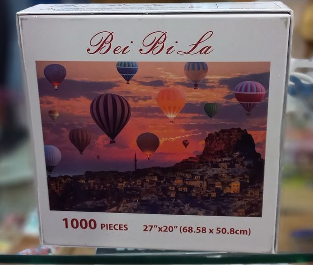 Quebra-cabeça de 1000 peças com paisagem de globos