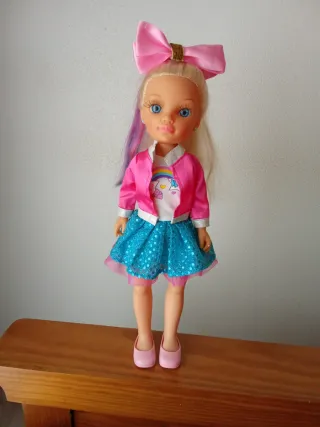Muñeca Nancy con vestido y chaqueta
