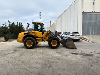 VOLVO L45G ***MATRICULADA***