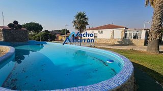 Chalet en venta en Avda. Elvas en Badajoz