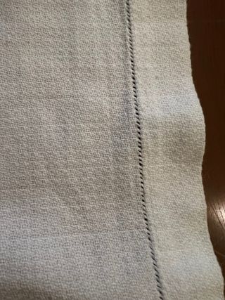 Mantel vintage blanco y azul A