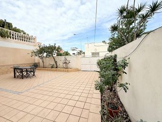 Piso en alquiler en Ciudad Jardín - Tagarete - El Zapillo en Almería