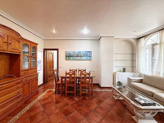 Piso en alquiler en Ciudad Jardín - Tagarete - El Zapillo en Almería