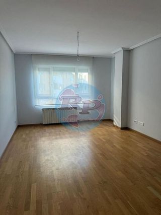 Piso en alquiler en San Mamés - La Palomera en León