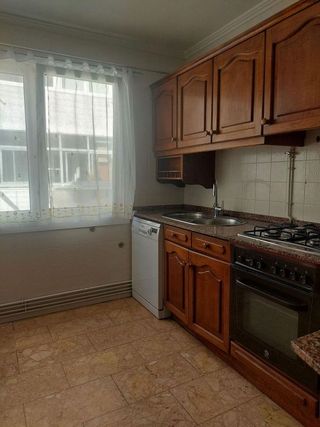 Piso en alquiler en Cuatro Caminos - Plaza de la Cubela en Coruña (A)