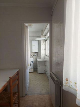 Piso en alquiler en Cuatro Caminos - Plaza de la Cubela en Coruña (A)