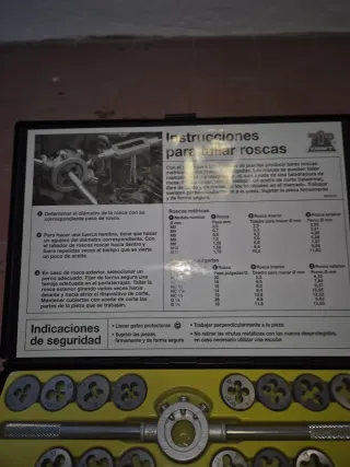 Juego Terrajas Roscas 33 Piezas Estuche Metálico