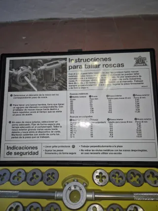 Juego Terrajas Roscas 33 Piezas Estuche Metálico