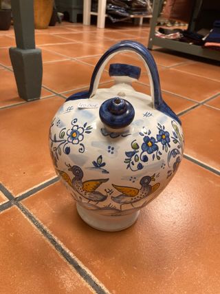 Botijo de cerámica de Talavera