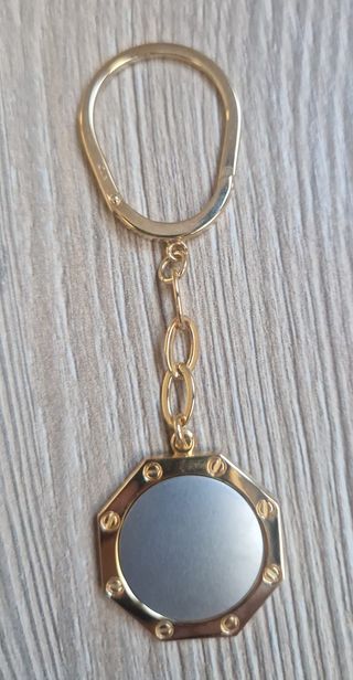 Gemelos, pasador y llavero. Juego "VID"