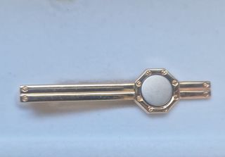 Gemelos, pasador y llavero. Juego "VID"