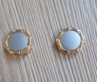 Gemelos, pasador y llavero. Juego "VID"