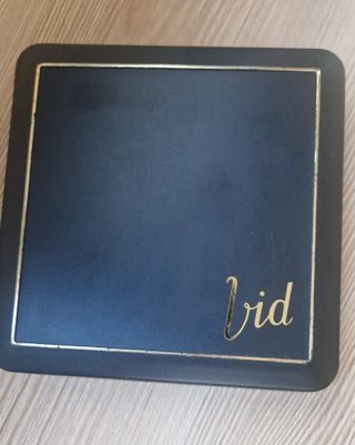 Gemelos, pasador y llavero. Juego "VID"