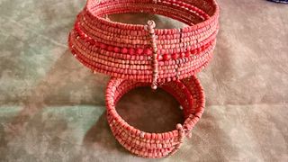 Gargantillas y pulsera ajustables