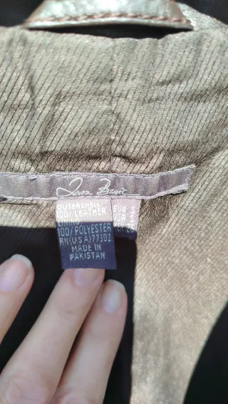 Chaqueta de piel marrón