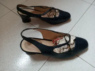 Zapatos de piel para señora