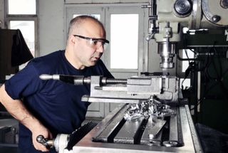 se busca tornero / Fresador de CNC