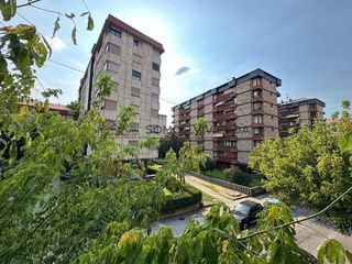 Piso en venta en As Lagoas en Ourense