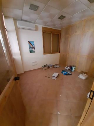 Local comercial en venta en Úbeda