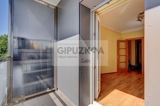 Piso en venta en Amara - Berri en San Sebastián-Donostia