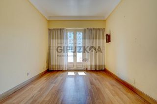 Piso en venta en Amara - Berri en San Sebastián-Donostia