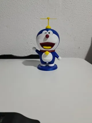 Figura Doraemon 3D con hélice