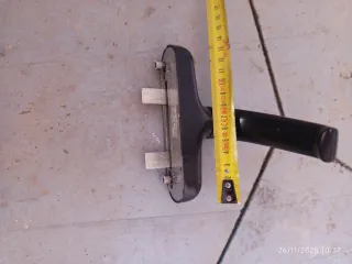 Maneta tirador ventana aluminio o PVC