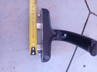 Maneta tirador ventana aluminio o PVC