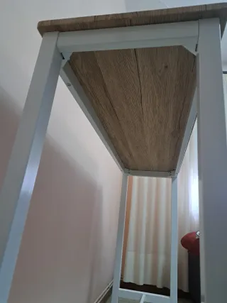 Mesa alta madera y taburetes