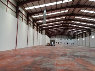 Nave industrial en alquiler en Chiloeches