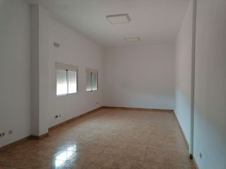 Nave industrial en alquiler en Chiloeches