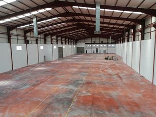 Nave industrial en alquiler en Chiloeches